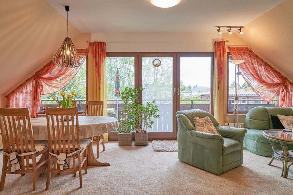 Ferienwohnung Am Stadtrand Von Berlin Neu Buch Exterior photo